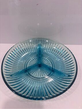Vintage pressed glass aqua blue divided relish tray 3 section ribbed sunburst